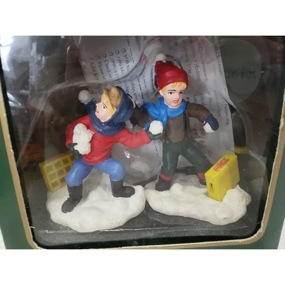 COCA COLA TOWN SQUARE‎ ACCESSORY BOYS ARE BOYS THE SNOWBALL FIGHT